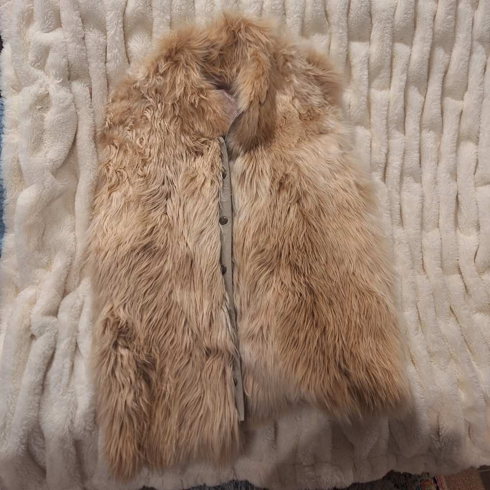Elegant Alpaca Women's Vest - Cream
